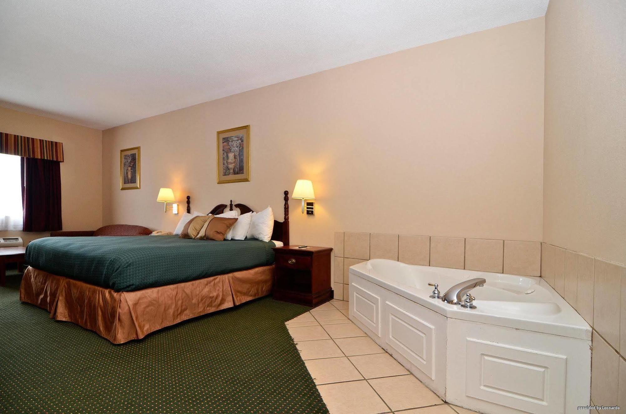 Americas Best Value Inn Wiggins Chambre photo