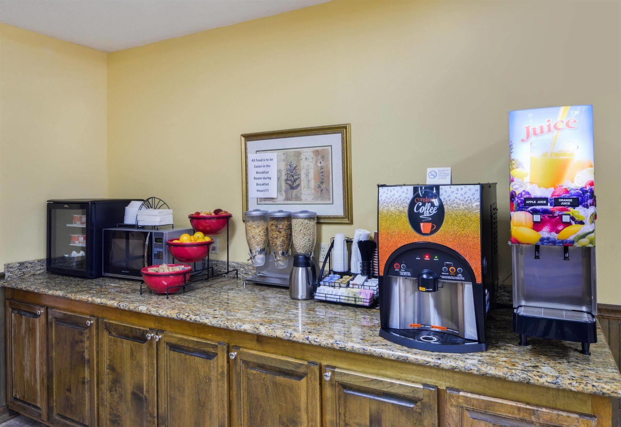 Americas Best Value Inn Wiggins Extérieur photo