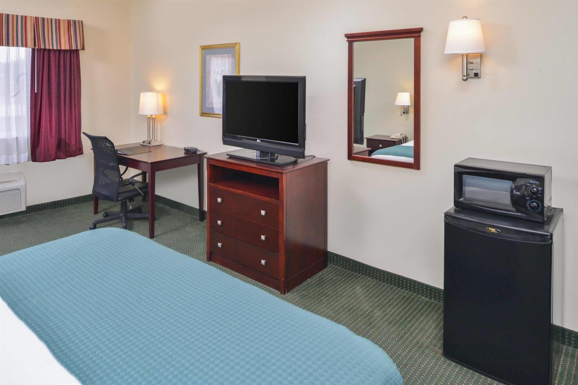 Americas Best Value Inn Wiggins Extérieur photo