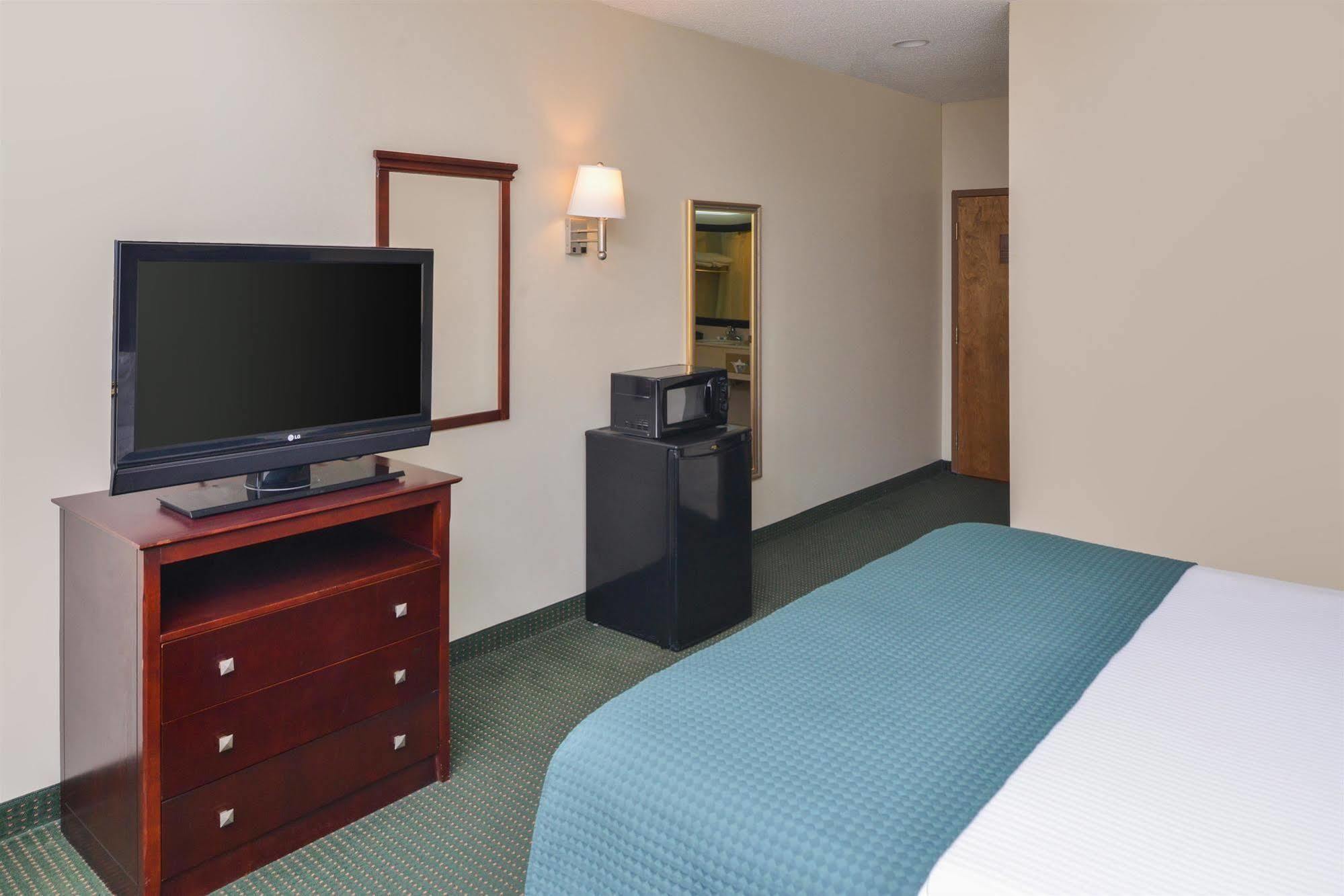 Americas Best Value Inn Wiggins Extérieur photo