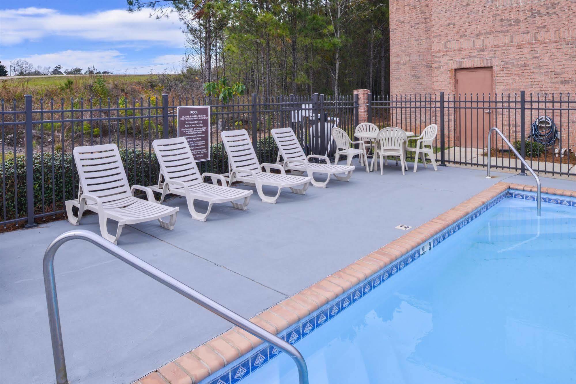 Americas Best Value Inn Wiggins Extérieur photo